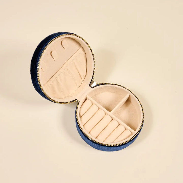 Round Velvet Jewelry Case–Lobster